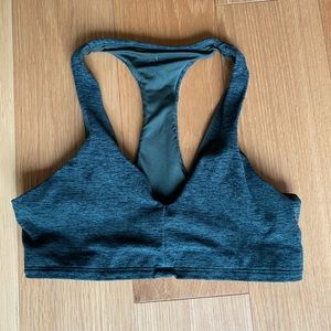 Alo yoga bra size small